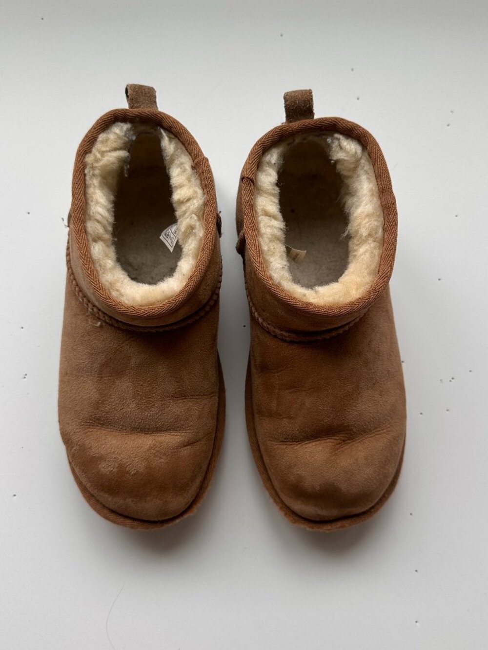 UGG Kids Chestnut Suede Classic Mini Ankle Boots – US Size 3
